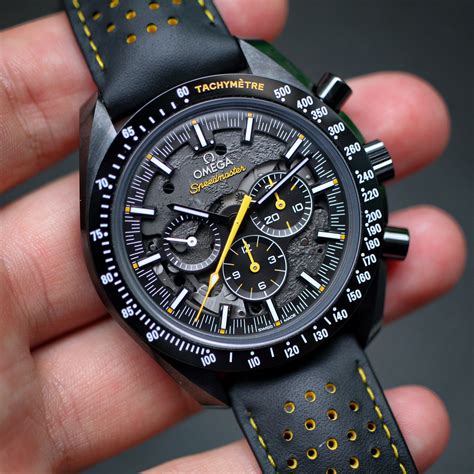 REVIEW: Omega Speedmaster “Dark Side of the Moon”.